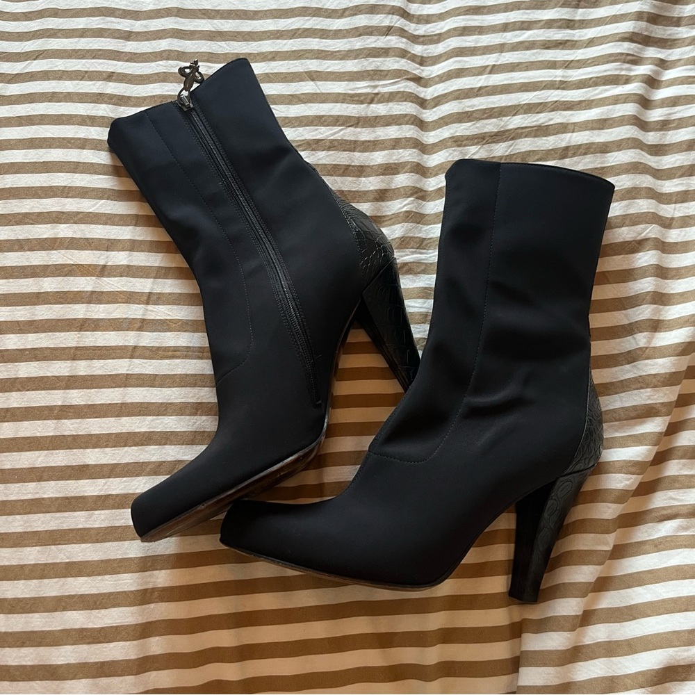 Elegant Black Ankle Boots